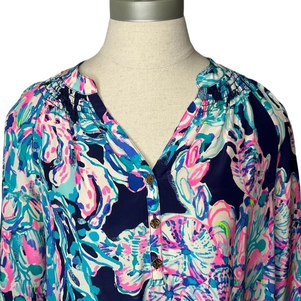 Lilly Pulitzer Elsa 100% Silk Smocked Bright Navy Caught Up Blouse Size XS - Picture 3 of 14